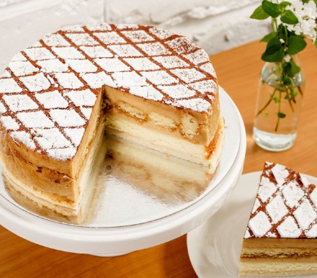 8" Tiramisu Cake